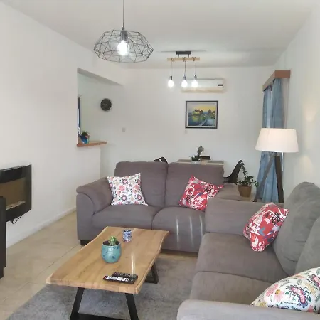 Paradise Gardens Ii Anastasia