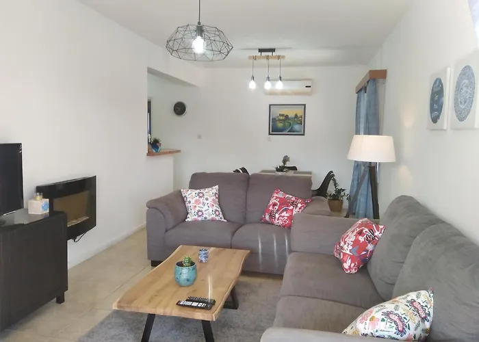 Paradise Gardens Ii Anastasia